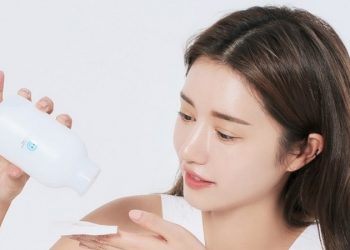 dung bha truoc hay sau toner