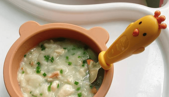 be 1 tuoi an banh canh duoc khong